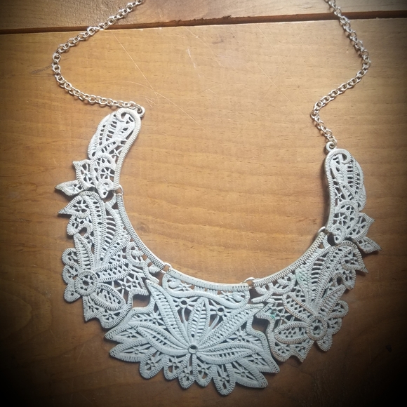 Claire's Gray Metal Lace Necklace - Picture 1 of 7
